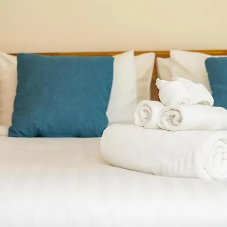 Riviera: Seaside Elegance On Promenade Des Apartment Nice